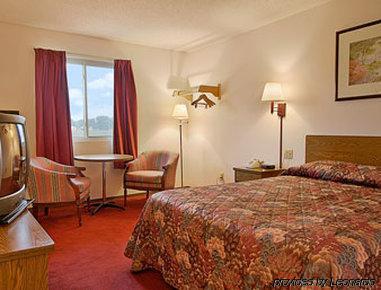 Americas Value 2* Decatur